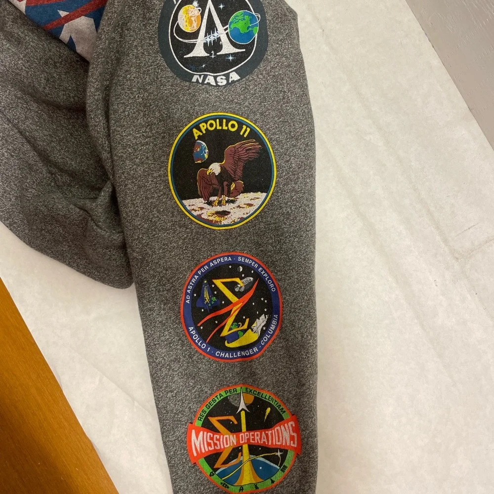 Buzz Aldrin NASA Hoodie Medium. Excellent Condition! - Picture 5 of 5